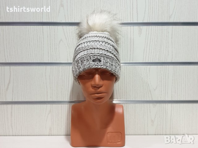 Нова дамска плетена шапка бял меланж с помпон/пух, снимка 7 - Шапки - 30963144