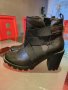 боти, снимка 2