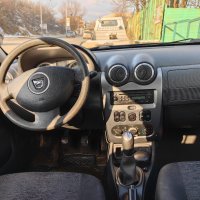 Dacia Duster 1.6 i Газ/Клима, снимка 14 - Автомобили и джипове - 39703739