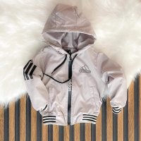 Ветровка Adidas , снимка 3 - Детски якета и елеци - 37560804