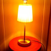 Настолна лампа, снимка 1 - Настолни лампи - 29335759