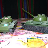 Соц стари играчки  танкове СССР, снимка 1 - Антикварни и старинни предмети - 44227884