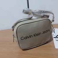 Бежова чанта Calvin Klein/SG-E75, снимка 3 - Чанти - 42902890
