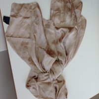 Fendi голям копринен шал, снимка 3 - Шалове - 31926845
