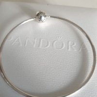 Pandora Essence твърда сребърна гривна , снимка 1 - Гривни - 29371361