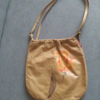 Дамска чанта Coccinelle,естествена кожа,рисувана, снимка 5 - Чанти - 44731472