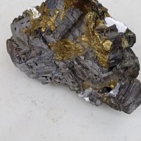 Пирит,халкопирит,минерал,371 грама, снимка 1 - Антикварни и старинни предмети - 34508502