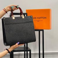 Дамскa чанта Louis Vuitton код 139, снимка 1 - Чанти - 37207578