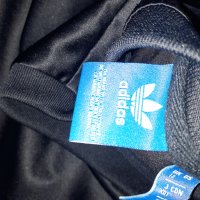 Adidas оригинал , снимка 2 - Спортни дрехи, екипи - 42781513