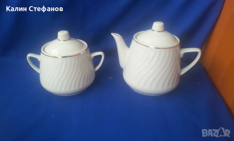 Каничка за кафе и захарничка с капачетата си, порцеланови, снимка 1