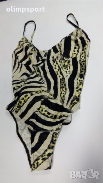 дамски бански arena нов цял  чашка В  размер 36, 38 , снимка 1