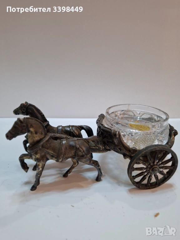  Колесница в римски стил, теглена от два коня. , снимка 1
