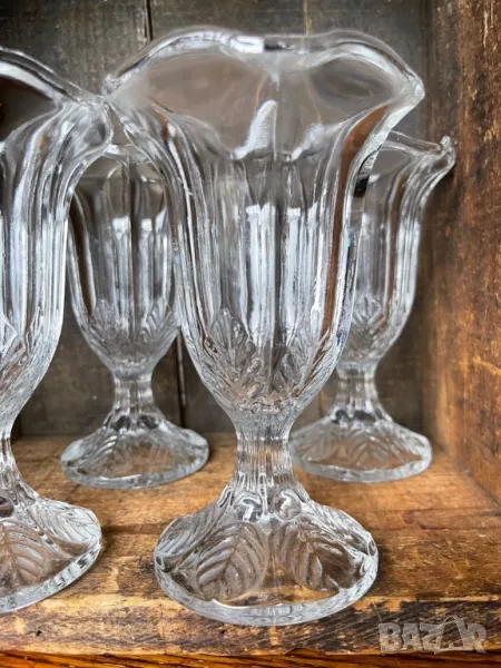 Комплект от 4 // Vintage Italy "Fidenza" Ruffled/Tulip, снимка 1