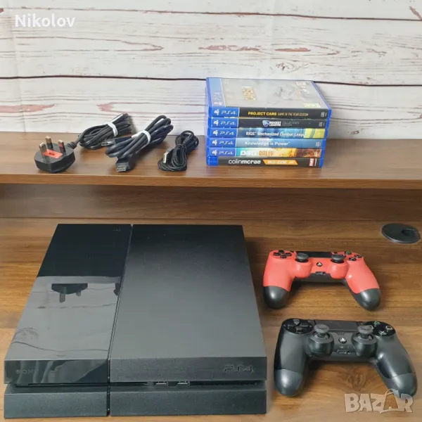 Sony PlayStation 4 (PS4) Профилактиран с 4 игри, снимка 1