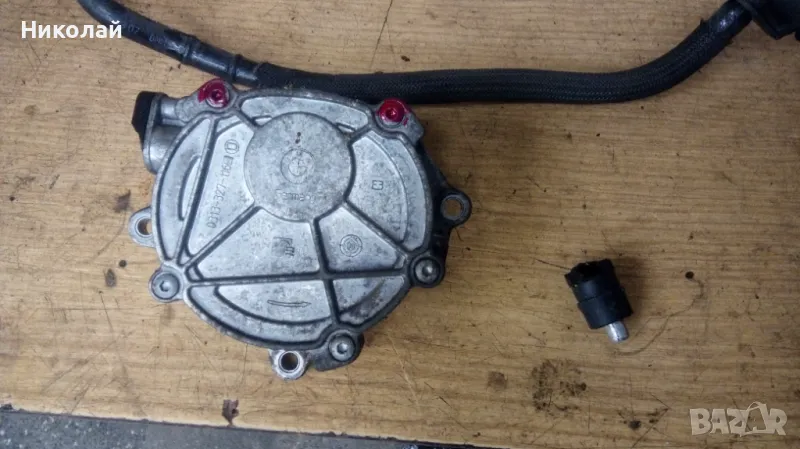 вакуум помпа BMW  E81 E82 E87 E88 E90 E91 E92 E93, снимка 1