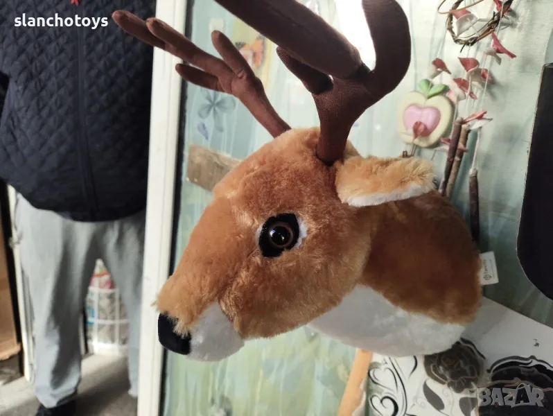 Плюшена глава на елен,за стена, снимка 1