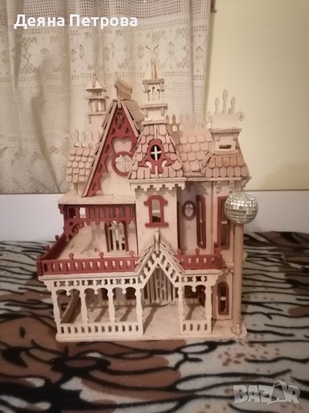 Декорация - къща. Дърворезба. , снимка 1
