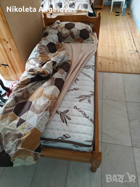 Продавам единично легло от чам, снимка 1