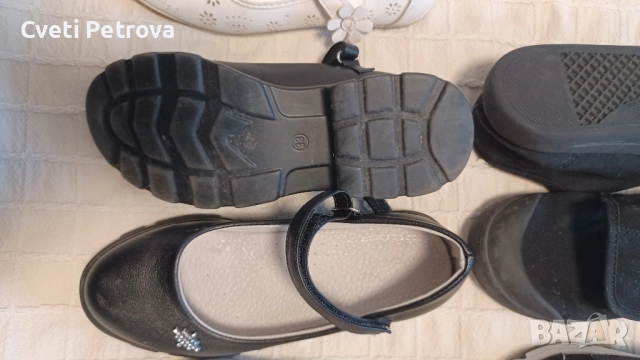 детски обувки за момиче номер 33 официални и спортни(маратонки Nike) , снимка 8 - Детски обувки - 51791176