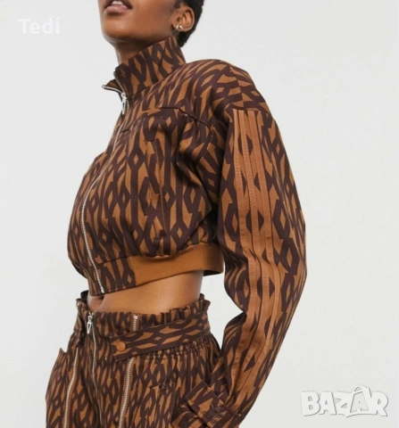 Ново Кафяво Късо Яке Adidas X Ivy Park Размер 2XL