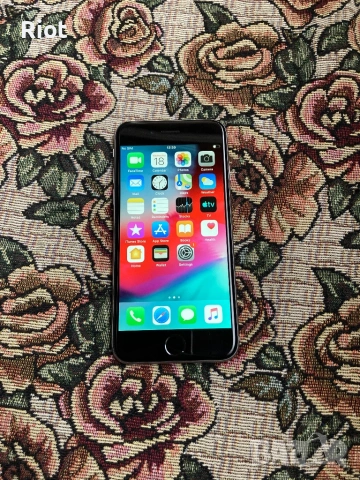 Продавам iPhone 6