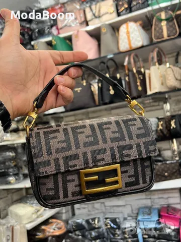 Fendi дамски чанти Различни цветове , снимка 4 - Чанти - 48873477