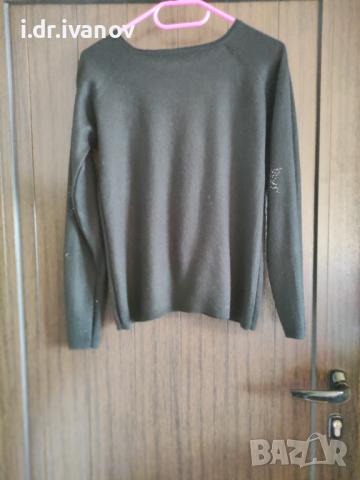 черна блуза тънко плетиво със звезда от черни камъчета , снимка 4 - Блузи с дълъг ръкав и пуловери - 44696825