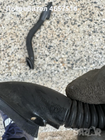 Гумен предпазен маншон на инсталацията на врата на багажника на BMW X3 E83 само за 10лв. 61133402899, снимка 3 - Части - 52521282