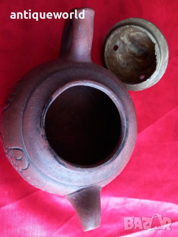 Много Рядък Стар Глинен Китайски Съд Yixing  с Бронзов Капак, снимка 4 - Антикварни и старинни предмети - 44413818