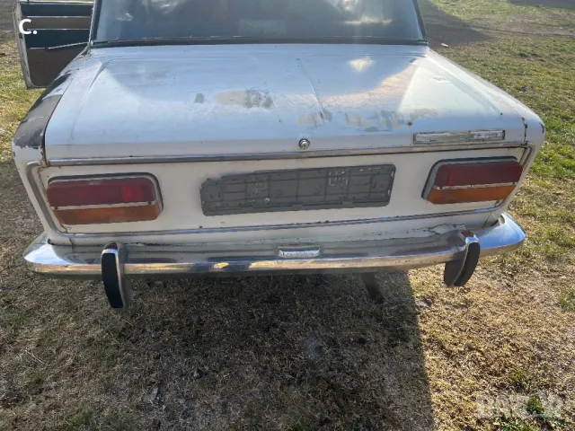 Лада на части -vaz2103 Lada1500, снимка 2 - Части - 48122073
