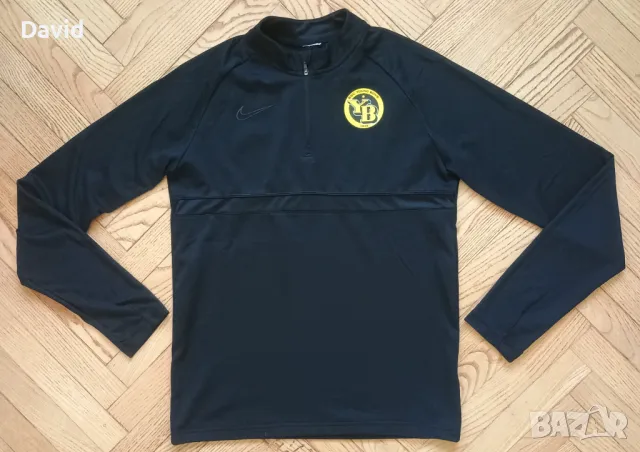 Оригинално тренировъчно горнище на Young Boys Drill Top, снимка 1 - Футбол - 47439389