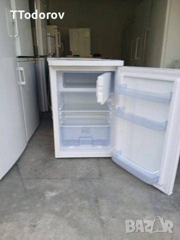 Малък хладилник с камера Amica KS15123W, 106 литра, снимка 2 - Хладилници - 54239414