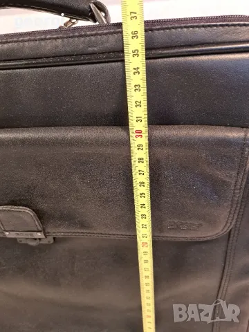 луксозен кожен бизнес куфар Bree, снимка 16 - Куфари - 49216853