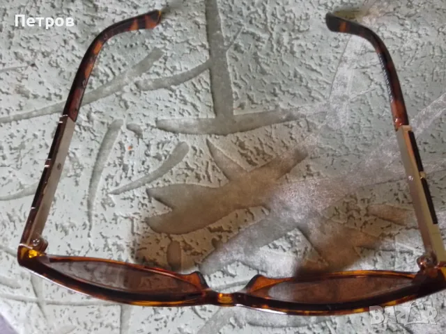 слънчеви очила оригинални, снимка 2 - Слънчеви и диоптрични очила - 48319991