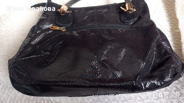 Дамска чанта, снимка 2 - Чанти - 54357805