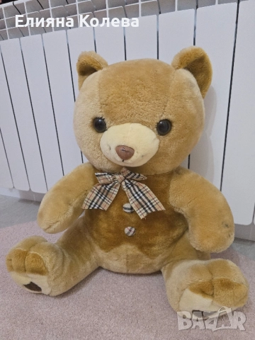 Голям плюшен мечок