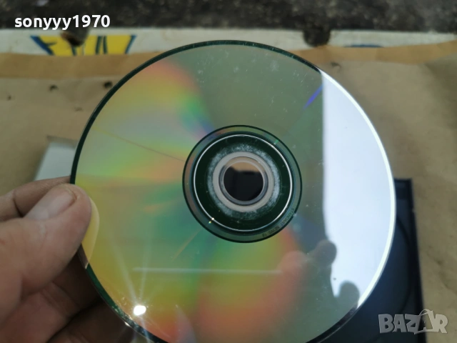 ТРИМА МЪЖЕ ЗА УБИВАНЕ ДВД 0102261750LCHERY1, снимка 9 - DVD филми - 53306162