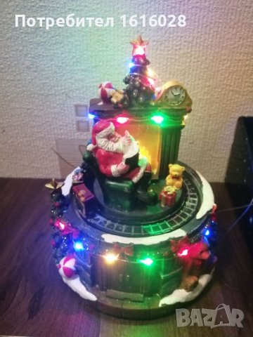 Дядо Коледа пред камината -  музикална и LED сцена на MAGIC VILLAGЕ, снимка 9 - Декорация за дома - 42784883