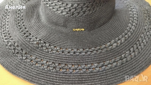 Шапка с падаща периферия Bebe марка, снимка 3 - Шапки, шалове и ръкавици - 51357918