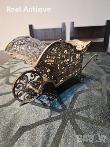 Уникална антикварна Викториянска сребърна стойка поставка за вино , снимка 3 - Антикварни и старинни предмети - 50930225