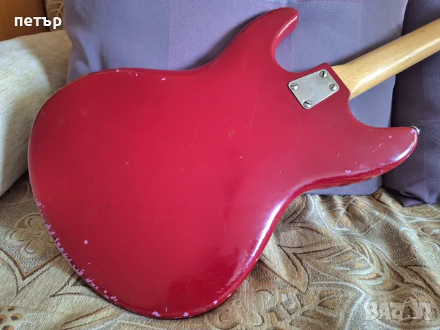 Ретро Ел.китара Йолана Стар, снимка 8 - Китари - 49139087