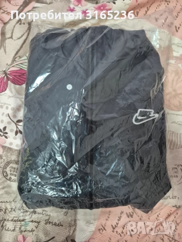 Нова ветровка Nike, снимка 7 - Спортни дрехи, екипи - 52860189