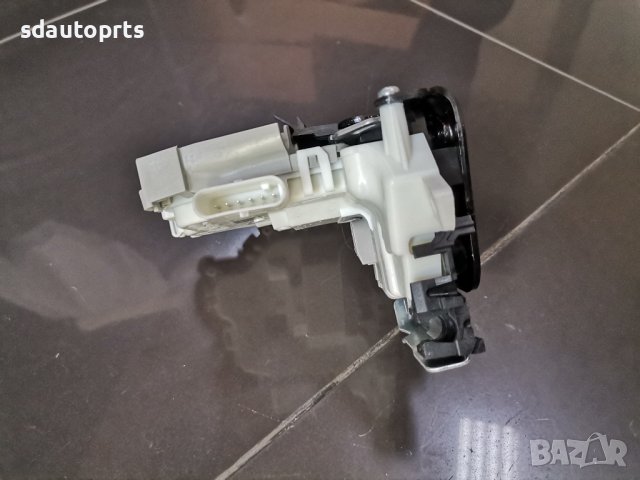 Дясна Брава 8X1837016B Audi A1 A3 A4 A5 Q2 Q5 R8 TT e-Tron RS3 RS4 RS5, снимка 6 - Части - 42890682