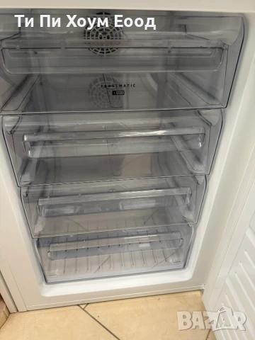 Фризер 85л - AEG ATB81011NW, снимка 3 - Фризери - 50870365