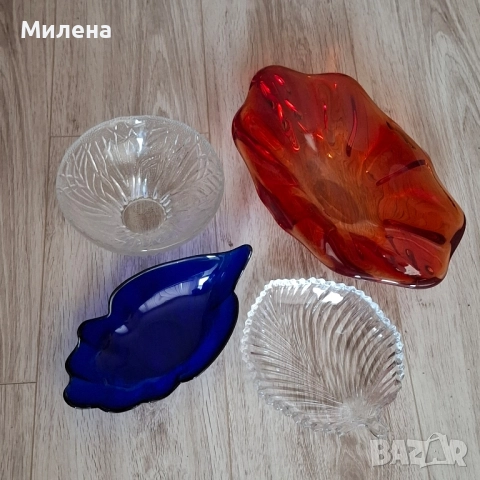 Стъклени купи и фруктиери