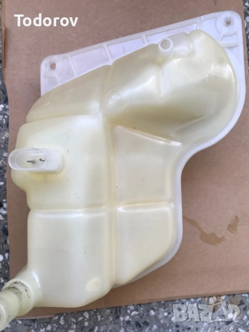 Казанче за антифриз Audi A6 C5, снимка 2 - Части - 52672558