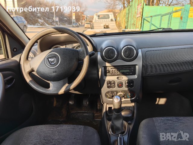 Dacia Duster 1.6 i Газ/Клима, снимка 14 - Автомобили и джипове - 39703739