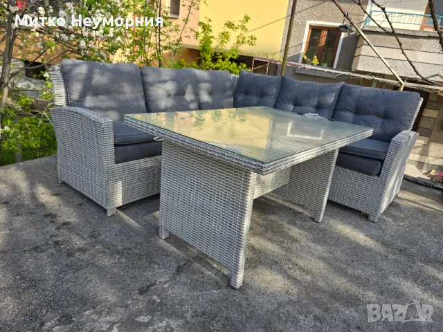 Продавам ратанови мебели леко скъсани за градина сепарета и маса, снимка 1