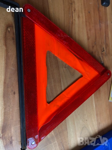 Авариен триъгълник BMW