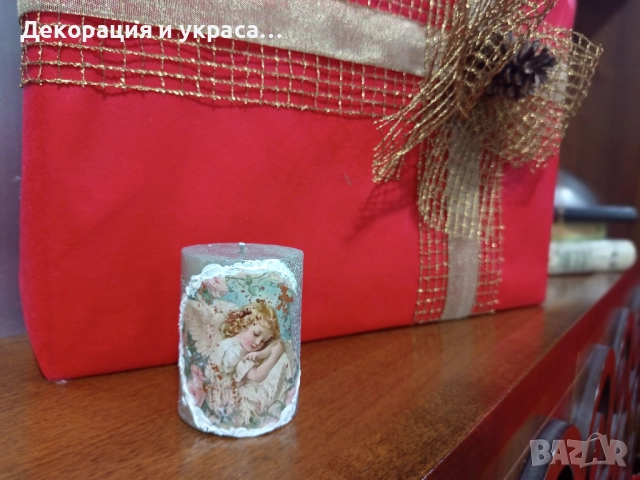 Коледни свещи триптих  на ангелска тематика с декупаж, снимка 3 - Декорация - 52592775